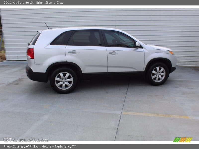 Bright Silver / Gray 2011 Kia Sorento LX