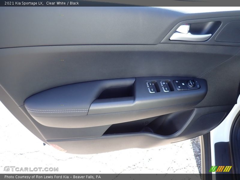 Clear White / Black 2021 Kia Sportage LX
