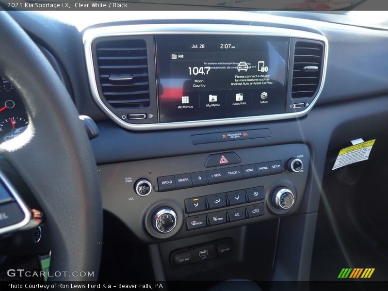 Clear White / Black 2021 Kia Sportage LX