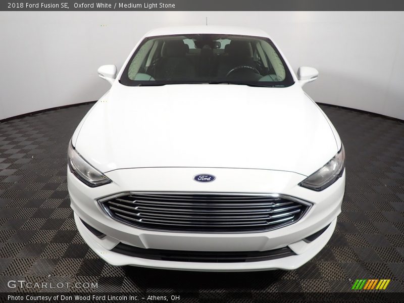 Oxford White / Medium Light Stone 2018 Ford Fusion SE