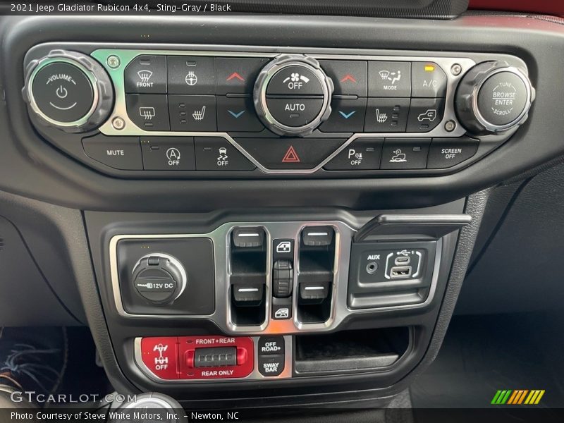 Controls of 2021 Gladiator Rubicon 4x4