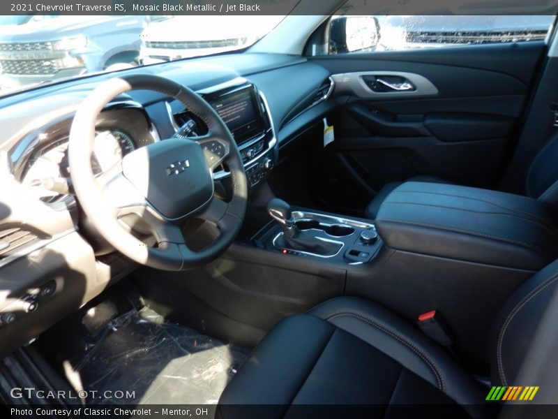 Mosaic Black Metallic / Jet Black 2021 Chevrolet Traverse RS