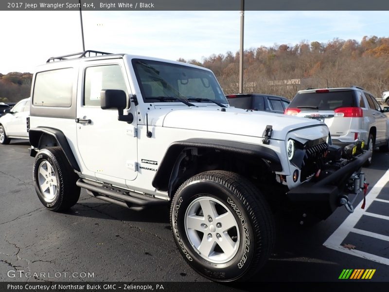 Bright White / Black 2017 Jeep Wrangler Sport 4x4