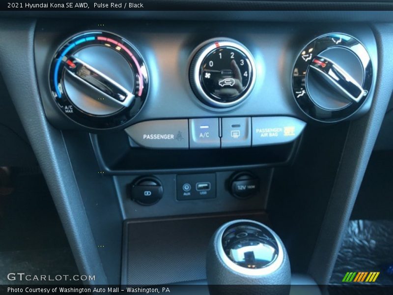 Pulse Red / Black 2021 Hyundai Kona SE AWD