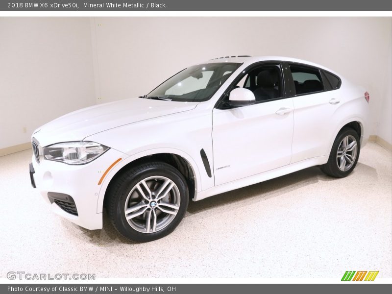 Mineral White Metallic / Black 2018 BMW X6 xDrive50i