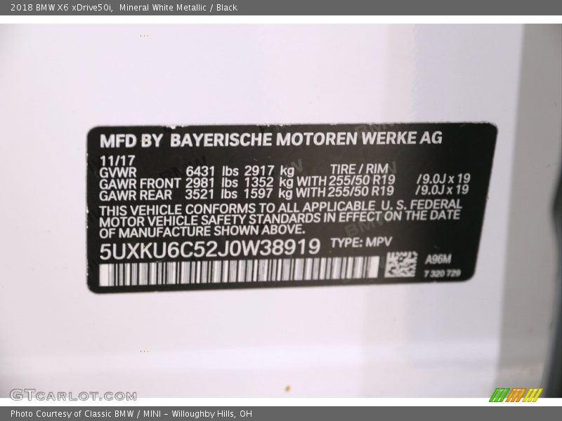 Mineral White Metallic / Black 2018 BMW X6 xDrive50i