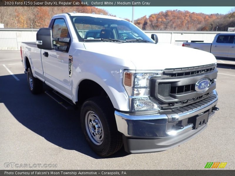 Oxford White / Medium Earth Gray 2020 Ford F250 Super Duty XL Regular Cab 4x4