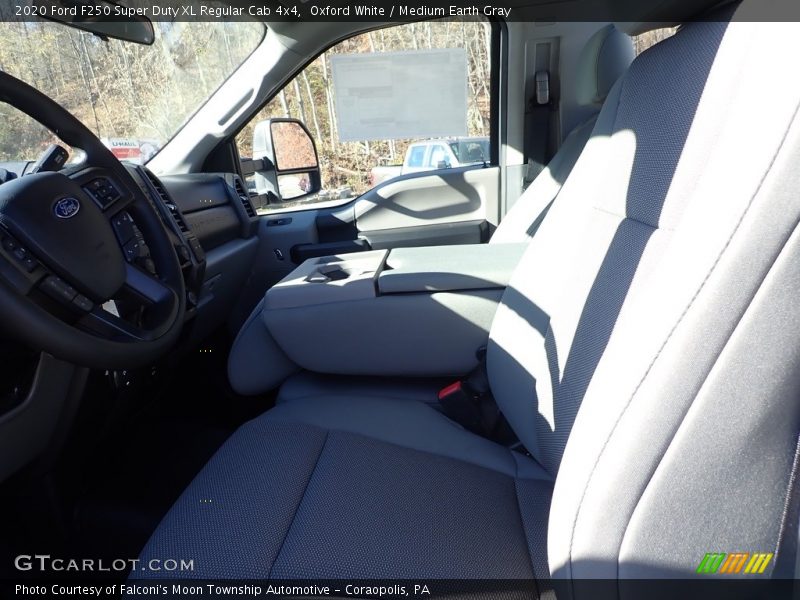 Oxford White / Medium Earth Gray 2020 Ford F250 Super Duty XL Regular Cab 4x4