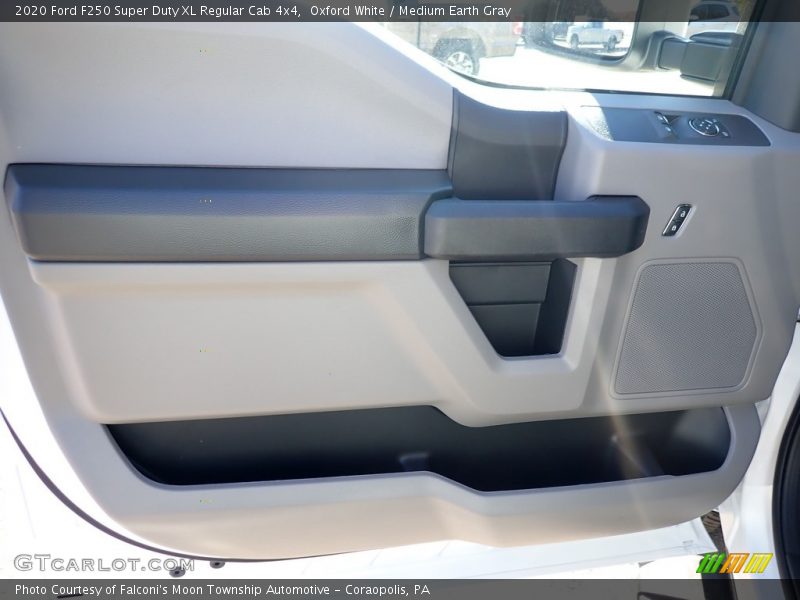 Oxford White / Medium Earth Gray 2020 Ford F250 Super Duty XL Regular Cab 4x4