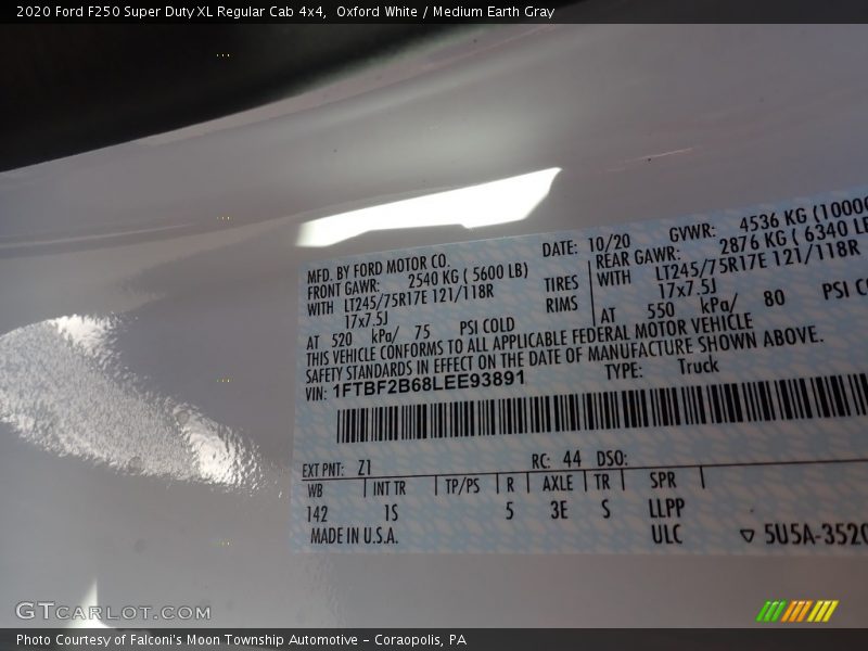 Oxford White / Medium Earth Gray 2020 Ford F250 Super Duty XL Regular Cab 4x4