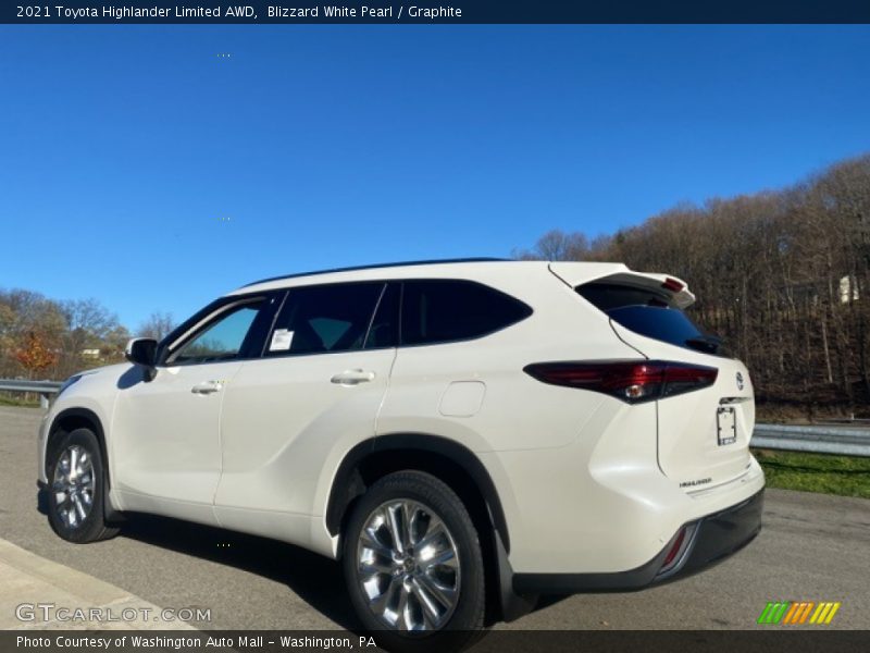 Blizzard White Pearl / Graphite 2021 Toyota Highlander Limited AWD