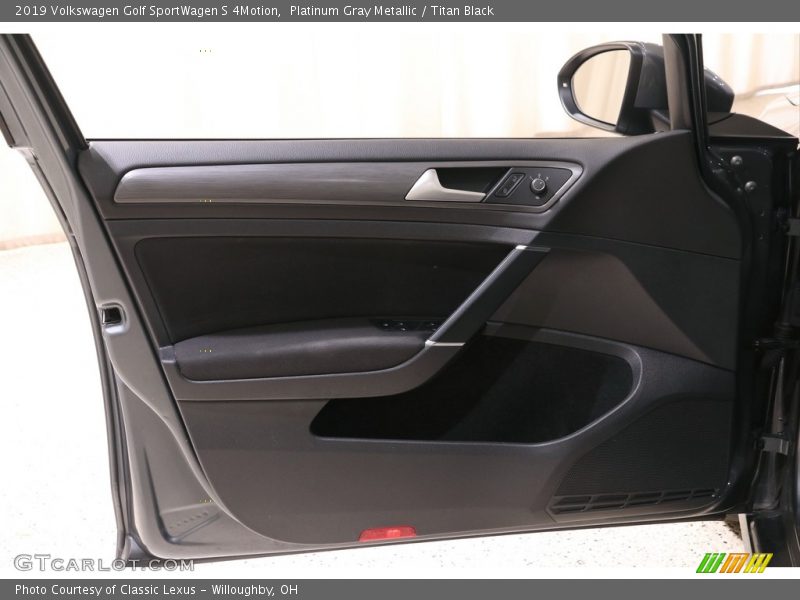 Platinum Gray Metallic / Titan Black 2019 Volkswagen Golf SportWagen S 4Motion