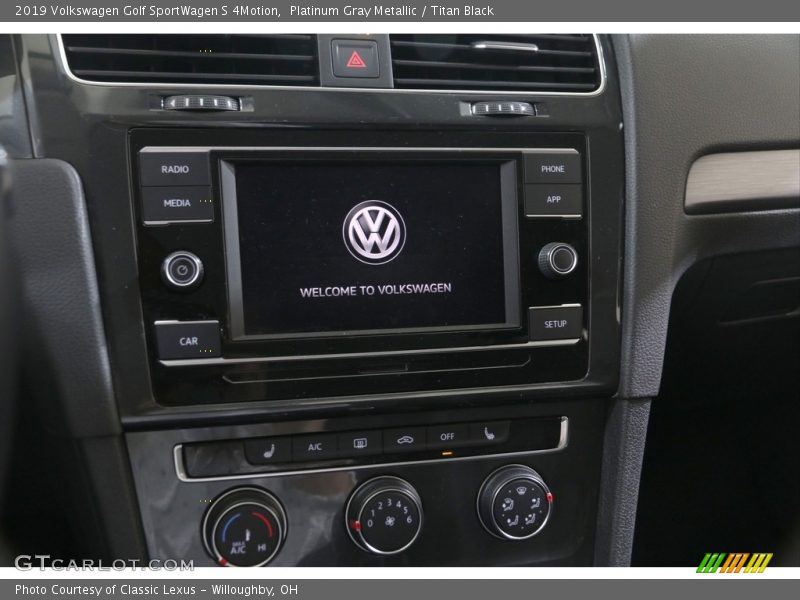 Platinum Gray Metallic / Titan Black 2019 Volkswagen Golf SportWagen S 4Motion