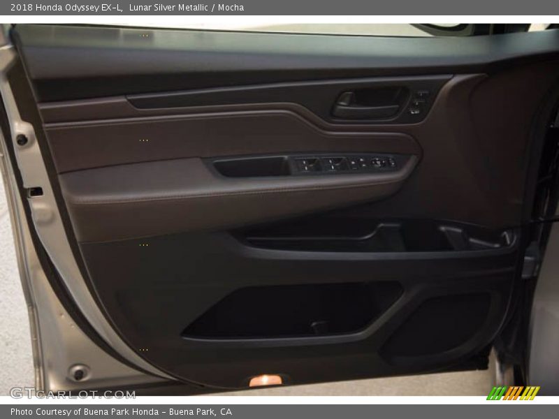 Lunar Silver Metallic / Mocha 2018 Honda Odyssey EX-L