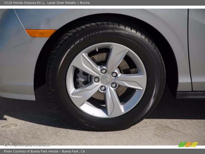 Lunar Silver Metallic / Mocha 2018 Honda Odyssey EX-L