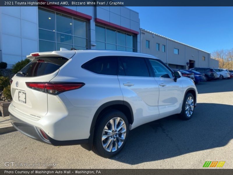 Blizzard White Pearl / Graphite 2021 Toyota Highlander Limited AWD