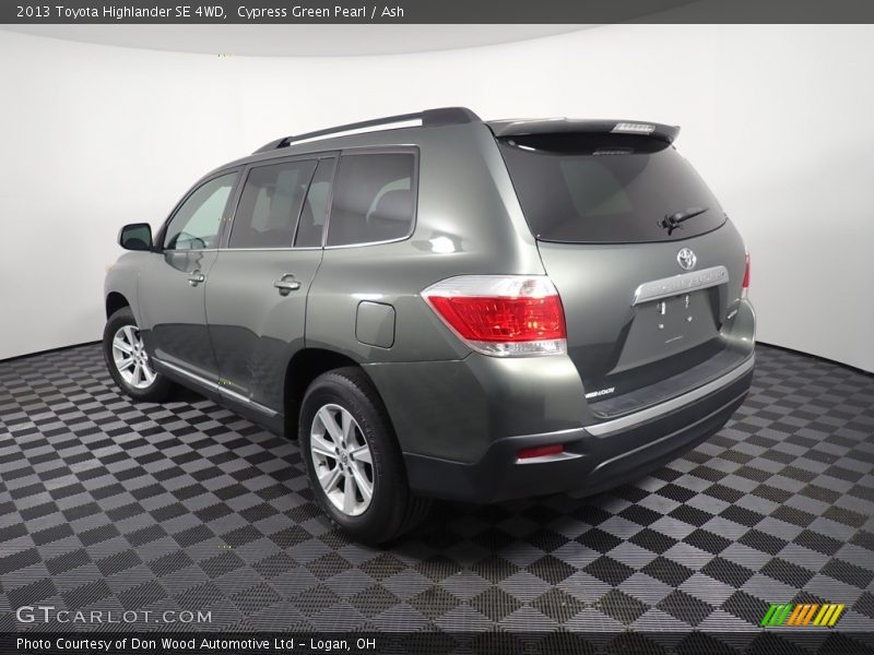 Cypress Green Pearl / Ash 2013 Toyota Highlander SE 4WD