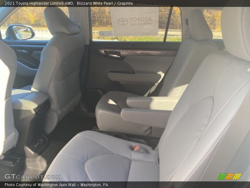 Blizzard White Pearl / Graphite 2021 Toyota Highlander Limited AWD