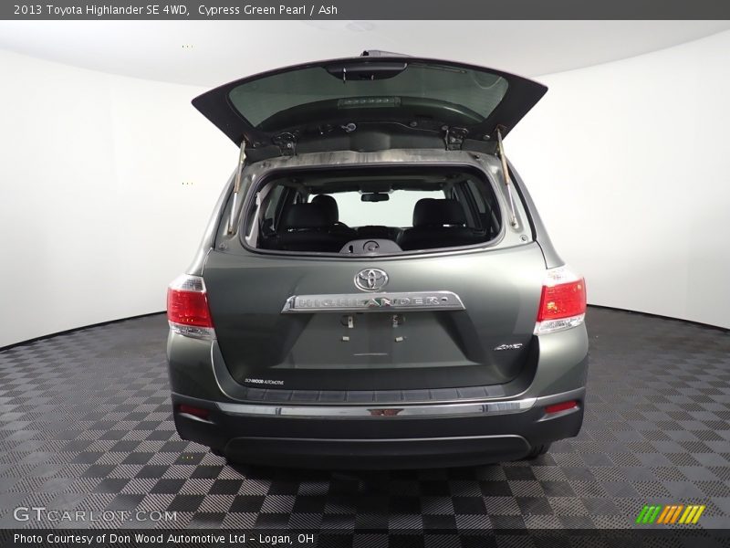 Cypress Green Pearl / Ash 2013 Toyota Highlander SE 4WD