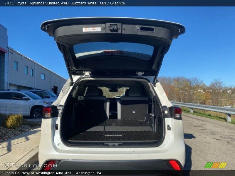 Blizzard White Pearl / Graphite 2021 Toyota Highlander Limited AWD