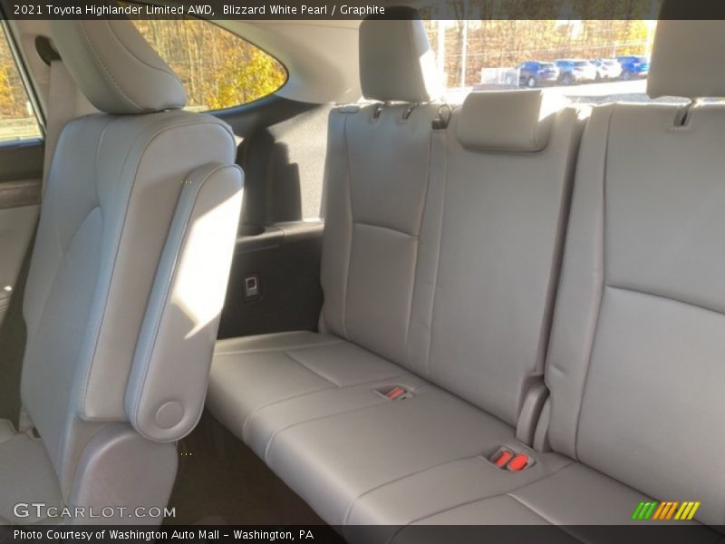 Blizzard White Pearl / Graphite 2021 Toyota Highlander Limited AWD