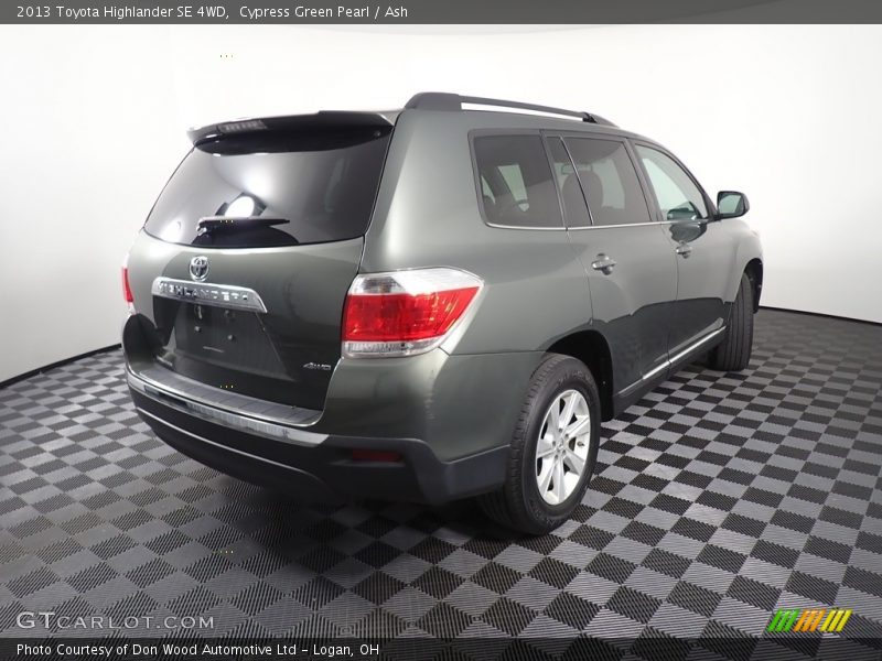 Cypress Green Pearl / Ash 2013 Toyota Highlander SE 4WD