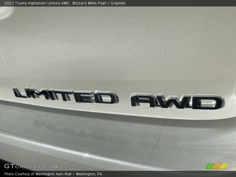 Blizzard White Pearl / Graphite 2021 Toyota Highlander Limited AWD