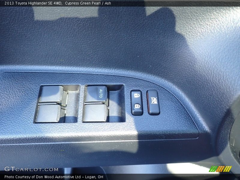 Cypress Green Pearl / Ash 2013 Toyota Highlander SE 4WD