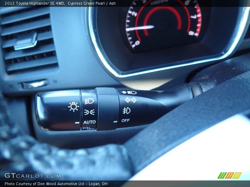 Cypress Green Pearl / Ash 2013 Toyota Highlander SE 4WD
