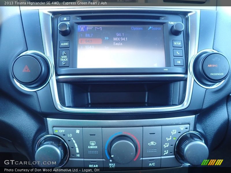 Cypress Green Pearl / Ash 2013 Toyota Highlander SE 4WD