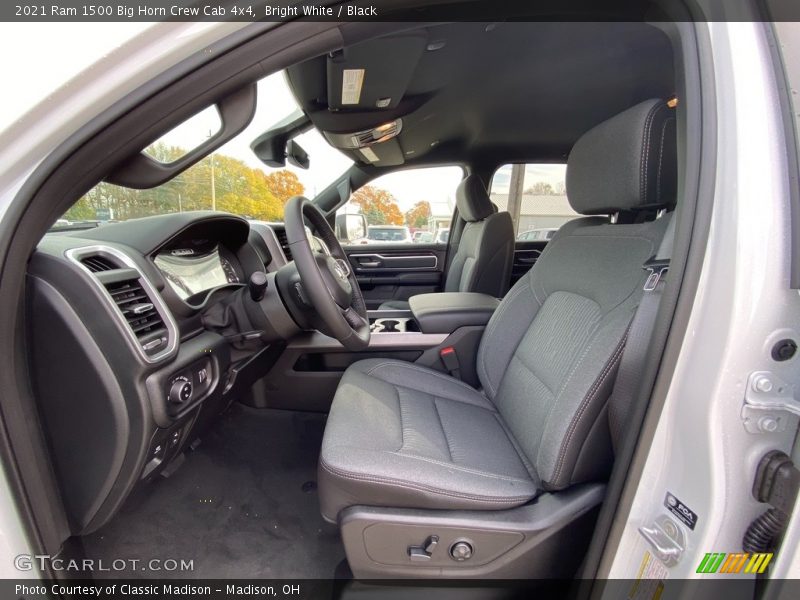 Bright White / Black 2021 Ram 1500 Big Horn Crew Cab 4x4