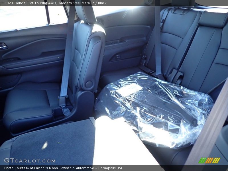 Modern Steel Metallic / Black 2021 Honda Pilot Touring AWD