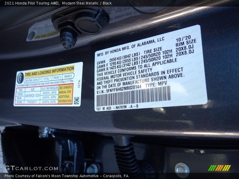 Modern Steel Metallic / Black 2021 Honda Pilot Touring AWD