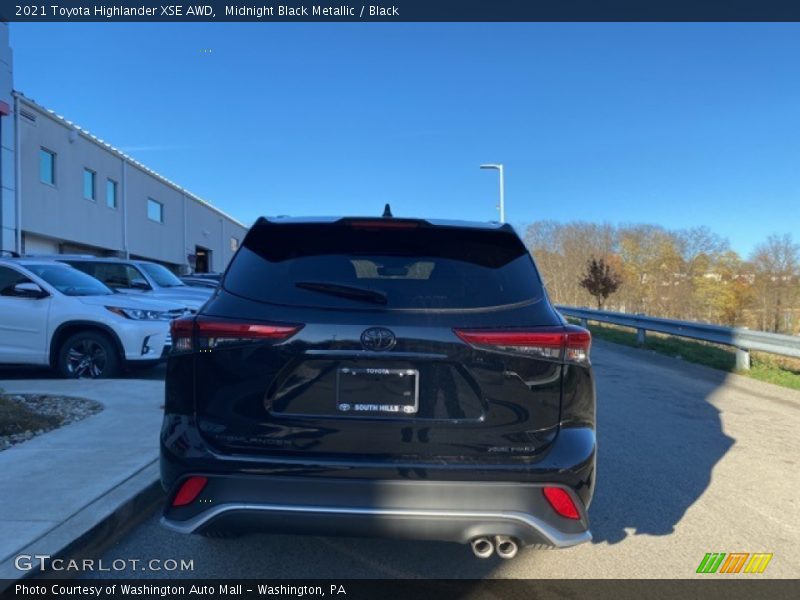 Midnight Black Metallic / Black 2021 Toyota Highlander XSE AWD