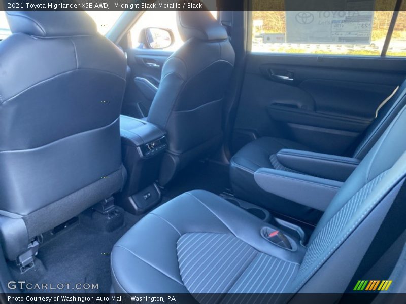 Midnight Black Metallic / Black 2021 Toyota Highlander XSE AWD
