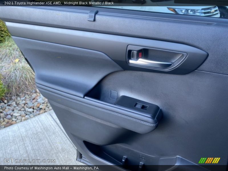 Midnight Black Metallic / Black 2021 Toyota Highlander XSE AWD