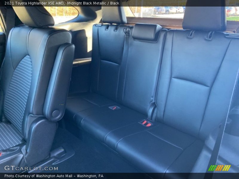 Midnight Black Metallic / Black 2021 Toyota Highlander XSE AWD
