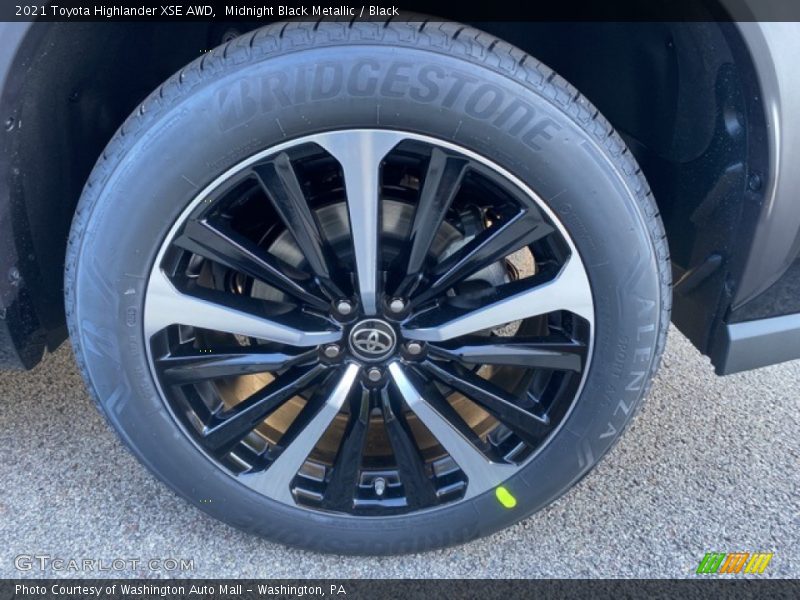 Midnight Black Metallic / Black 2021 Toyota Highlander XSE AWD