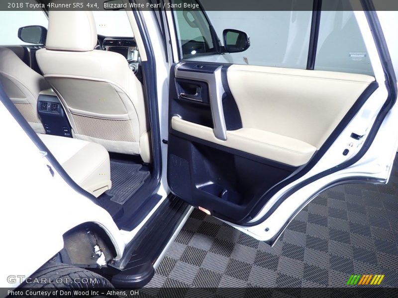 Blizzard White Pearl / Sand Beige 2018 Toyota 4Runner SR5 4x4
