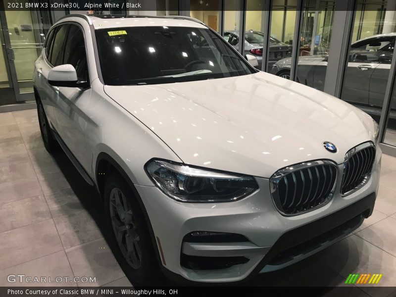 Alpine White / Black 2021 BMW X3 xDrive30i