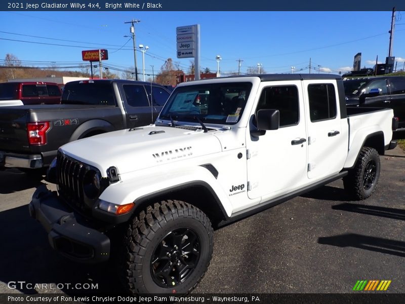 Bright White / Black 2021 Jeep Gladiator Willys 4x4