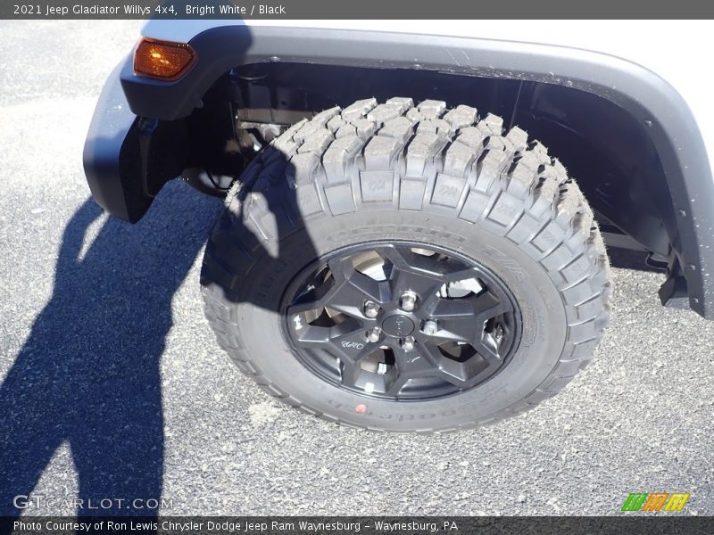 Bright White / Black 2021 Jeep Gladiator Willys 4x4