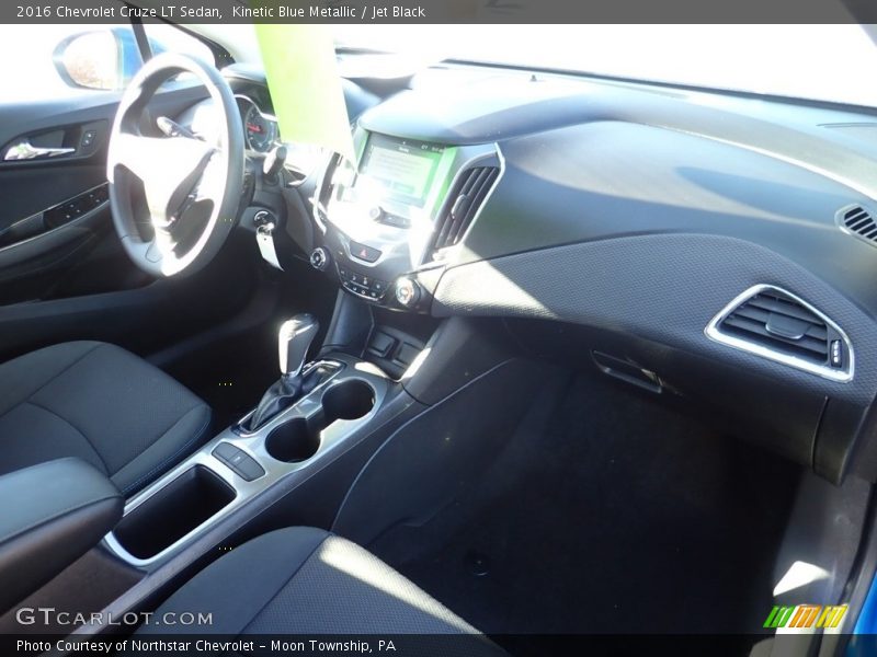 Kinetic Blue Metallic / Jet Black 2016 Chevrolet Cruze LT Sedan