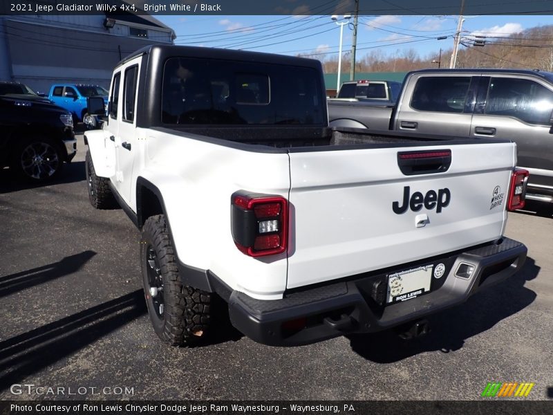 Bright White / Black 2021 Jeep Gladiator Willys 4x4