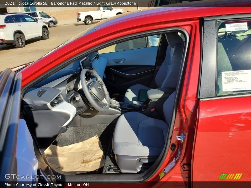 Barcelona Red Metallic / Light Gray/Moonstone 2021 Toyota Corolla SE