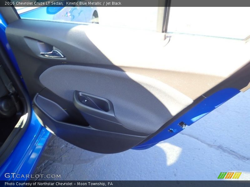 Kinetic Blue Metallic / Jet Black 2016 Chevrolet Cruze LT Sedan