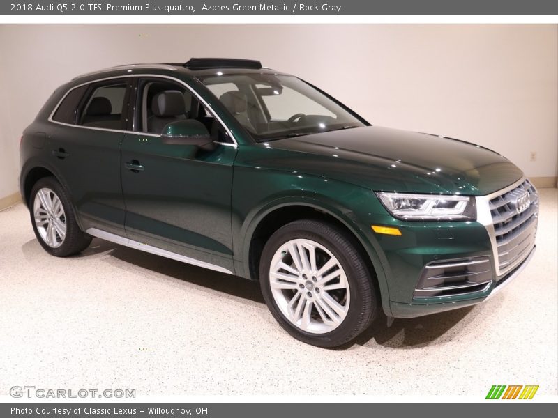 Front 3/4 View of 2018 Q5 2.0 TFSI Premium Plus quattro