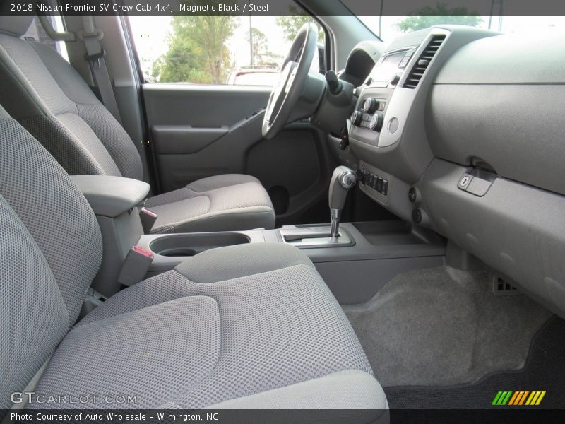 Magnetic Black / Steel 2018 Nissan Frontier SV Crew Cab 4x4