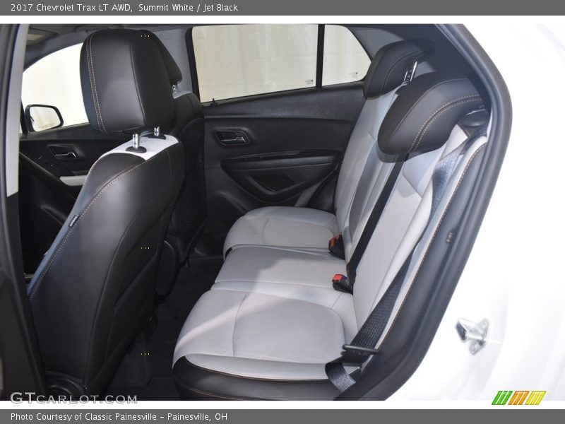 Summit White / Jet Black 2017 Chevrolet Trax LT AWD