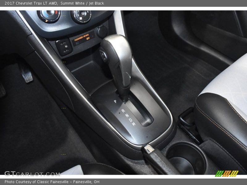 Summit White / Jet Black 2017 Chevrolet Trax LT AWD